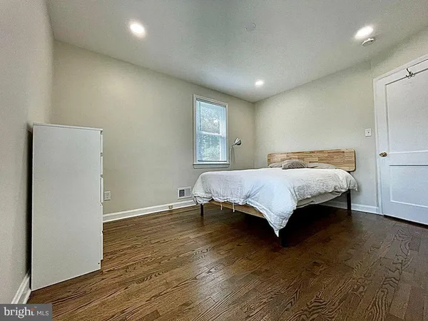 $2,800 | 5901 Middleton Lane, Temple Hills, MD 20748