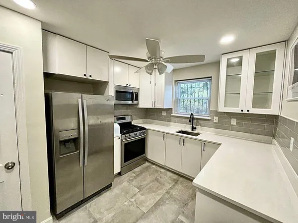 $2,800 | 5901 Middleton Lane, Temple Hills, MD 20748