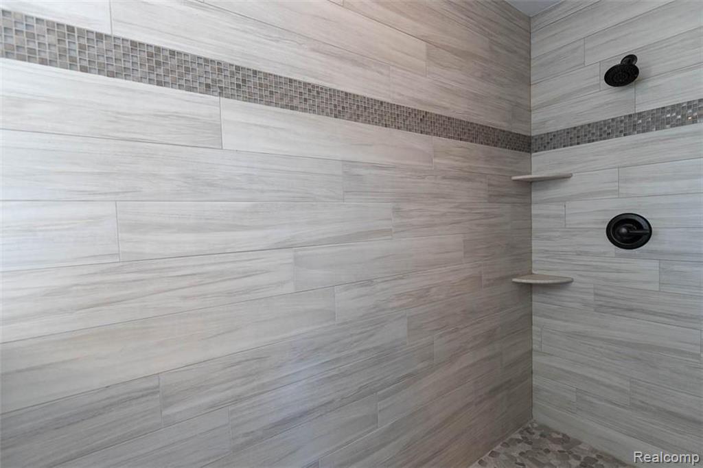 5 Eggert Brighton, MI 48116 - Photo 21 of 33