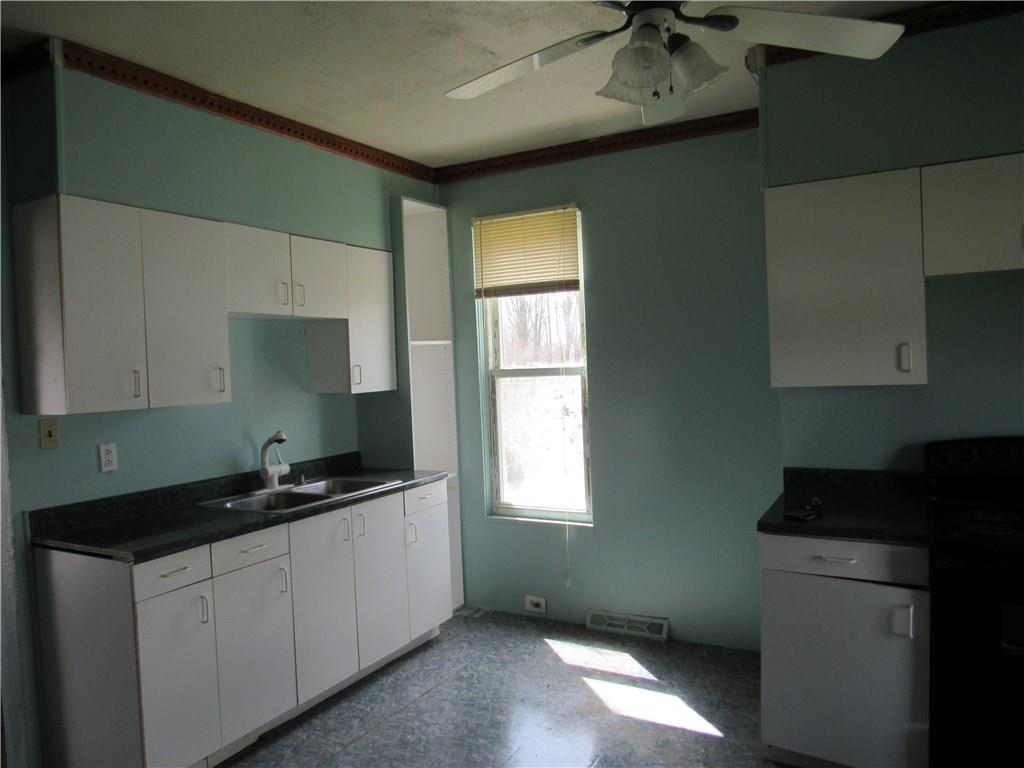 759 Cedar Grove Road Burgettstown, PA 15021 - Photo 2 of 21