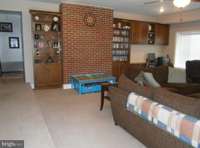 1348 St Michaels Road Mount Airy, MD 21771 - Photo 14 of 27 Family Room