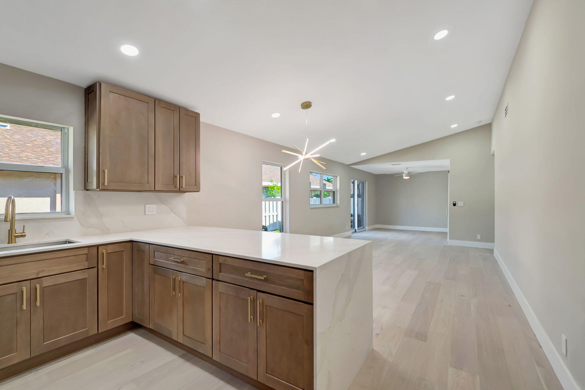 8164 Sweetbriar Way Boca Raton, FL 33496 - Photo 9 of 34 6-web-or-mls-DSC_6186
