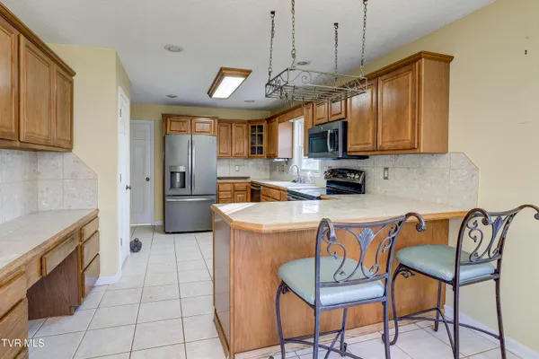 $489,900 | 144 Blue Bird Drive, Johnson City, TN 37601