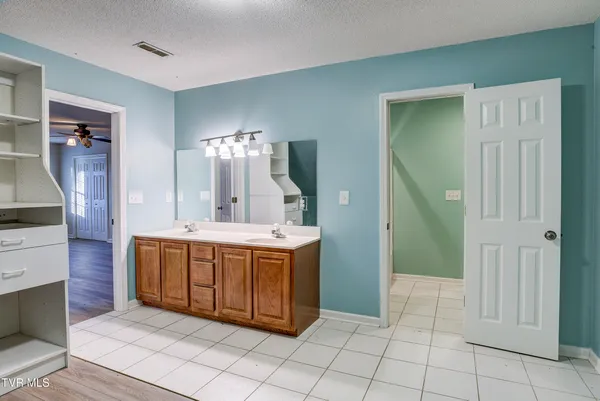 $489,900 | 144 Blue Bird Drive, Johnson City, TN 37601