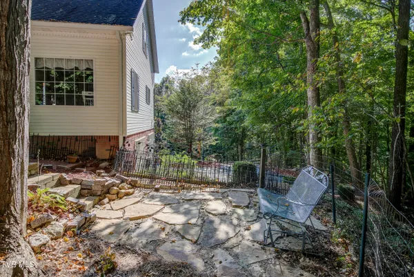 $489,900 | 144 Blue Bird Drive, Johnson City, TN 37601