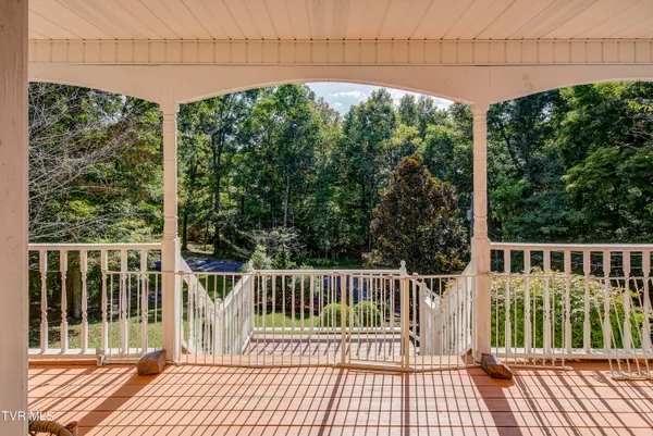 $489,900 | 144 Blue Bird Drive, Johnson City, TN 37601