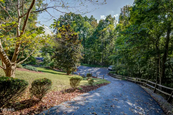 $489,900 | 144 Blue Bird Drive, Johnson City, TN 37601