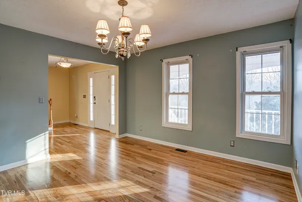 $489,900 | 144 Blue Bird Drive, Johnson City, TN 37601