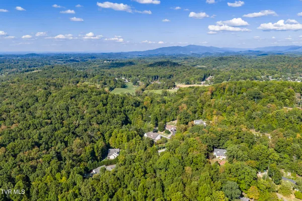 $489,900 | 144 Blue Bird Drive, Johnson City, TN 37601