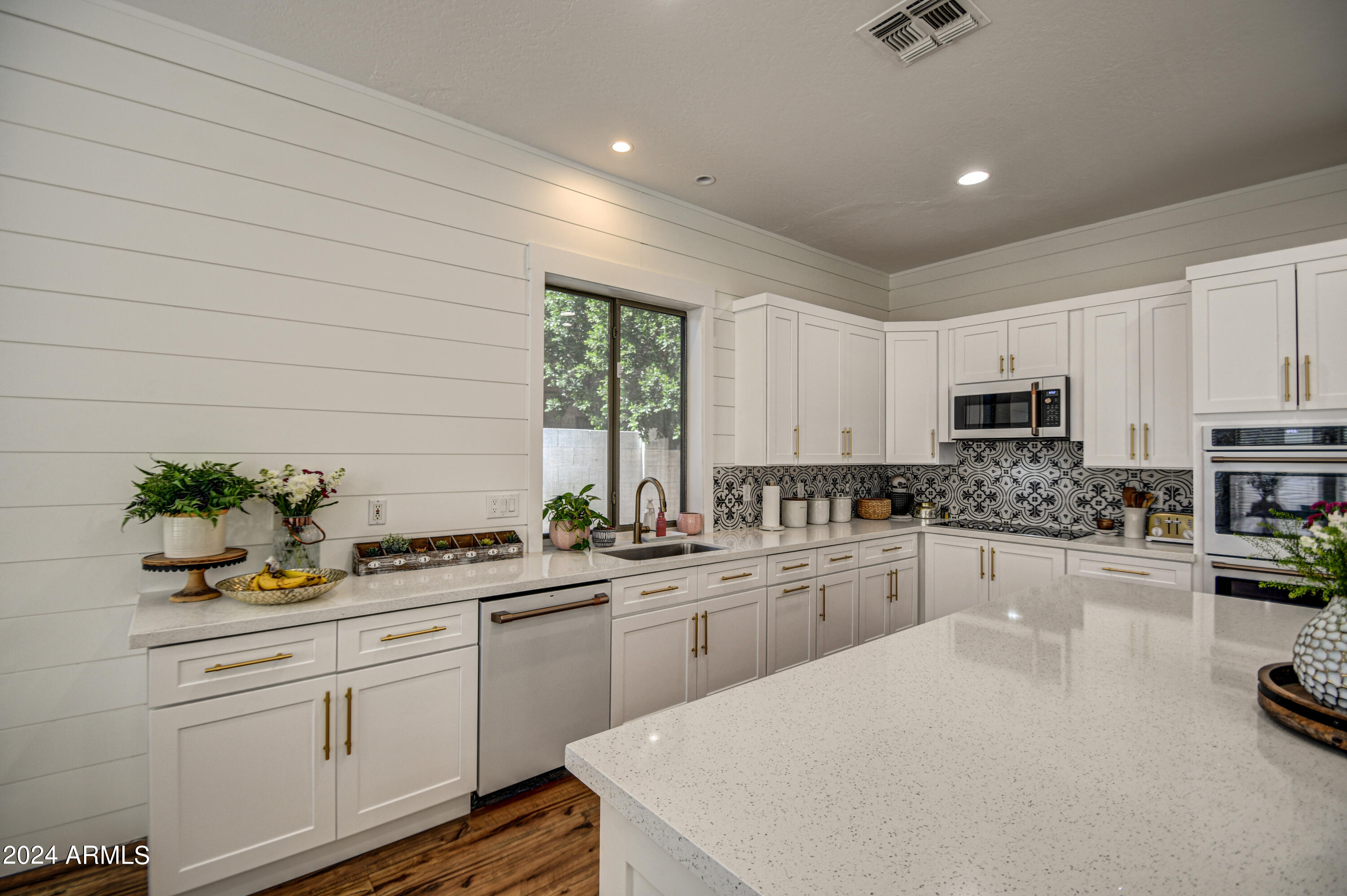 2899 Washington Avenue Gilbert, AZ 85234 - Photo 16 of 45 Perfect For Hosting