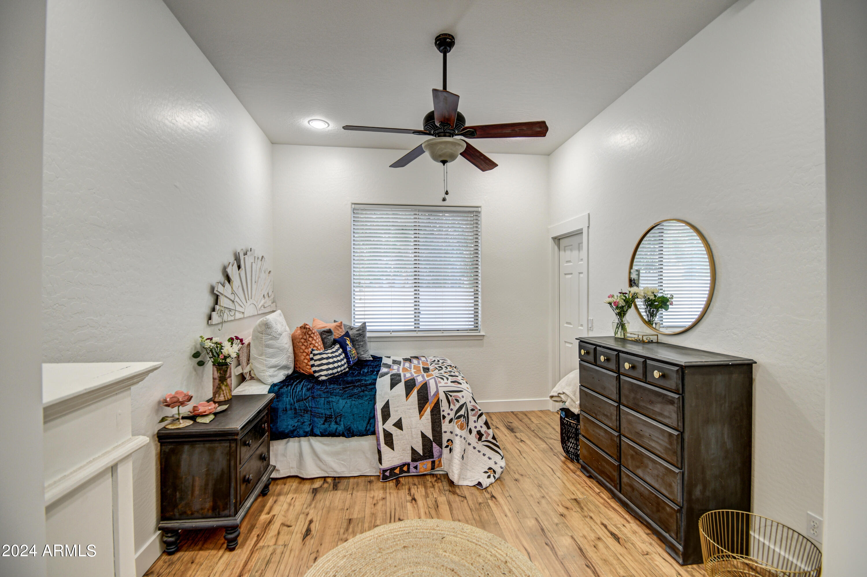 2899 Washington Avenue Gilbert, AZ 85234 - Photo 29 of 45 Bedroom 2/4 with En Suite Bath