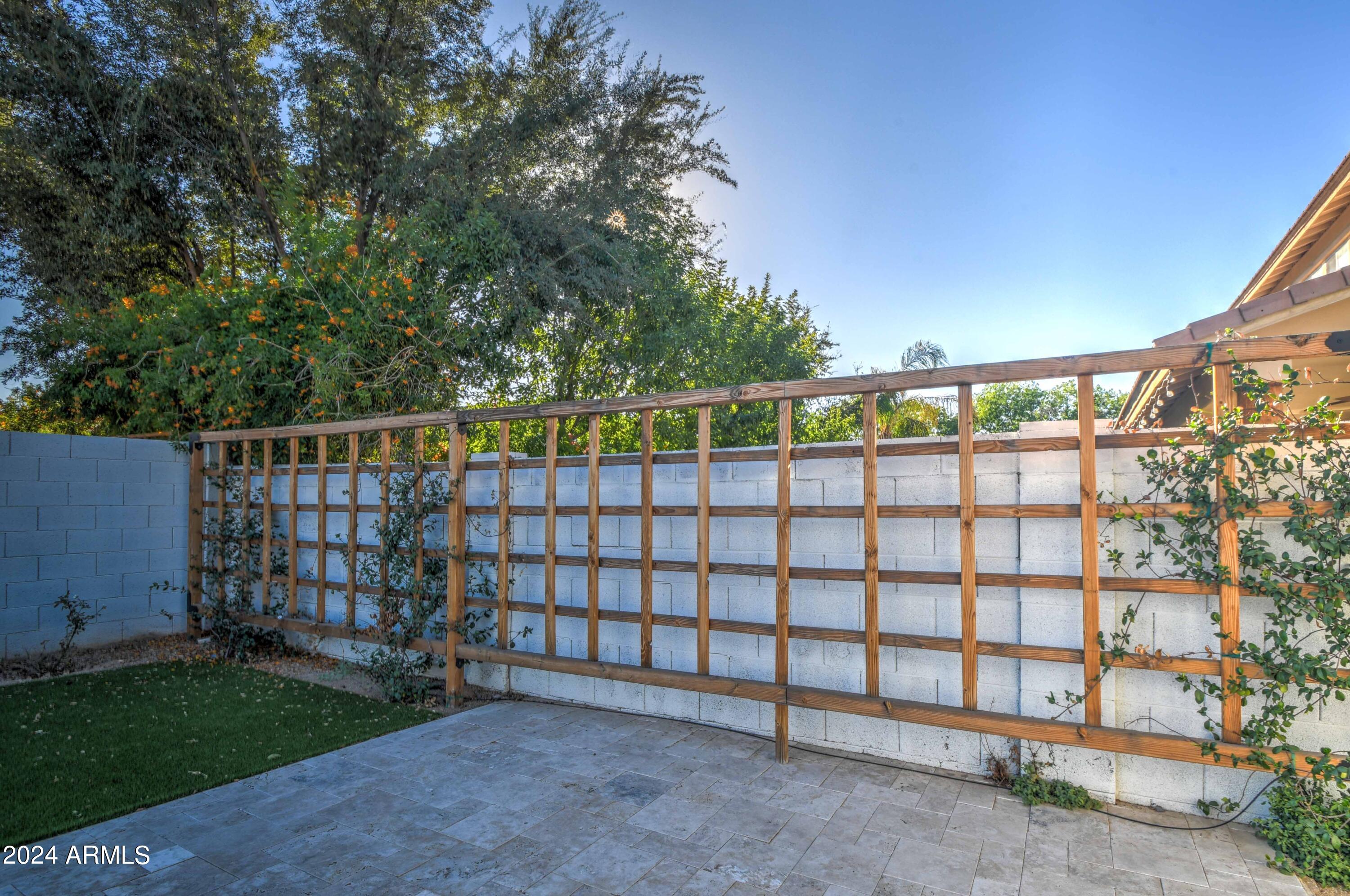 2899 Washington Avenue Gilbert, AZ 85234 - Photo 40 of 45 Trellis Conveys With The Home