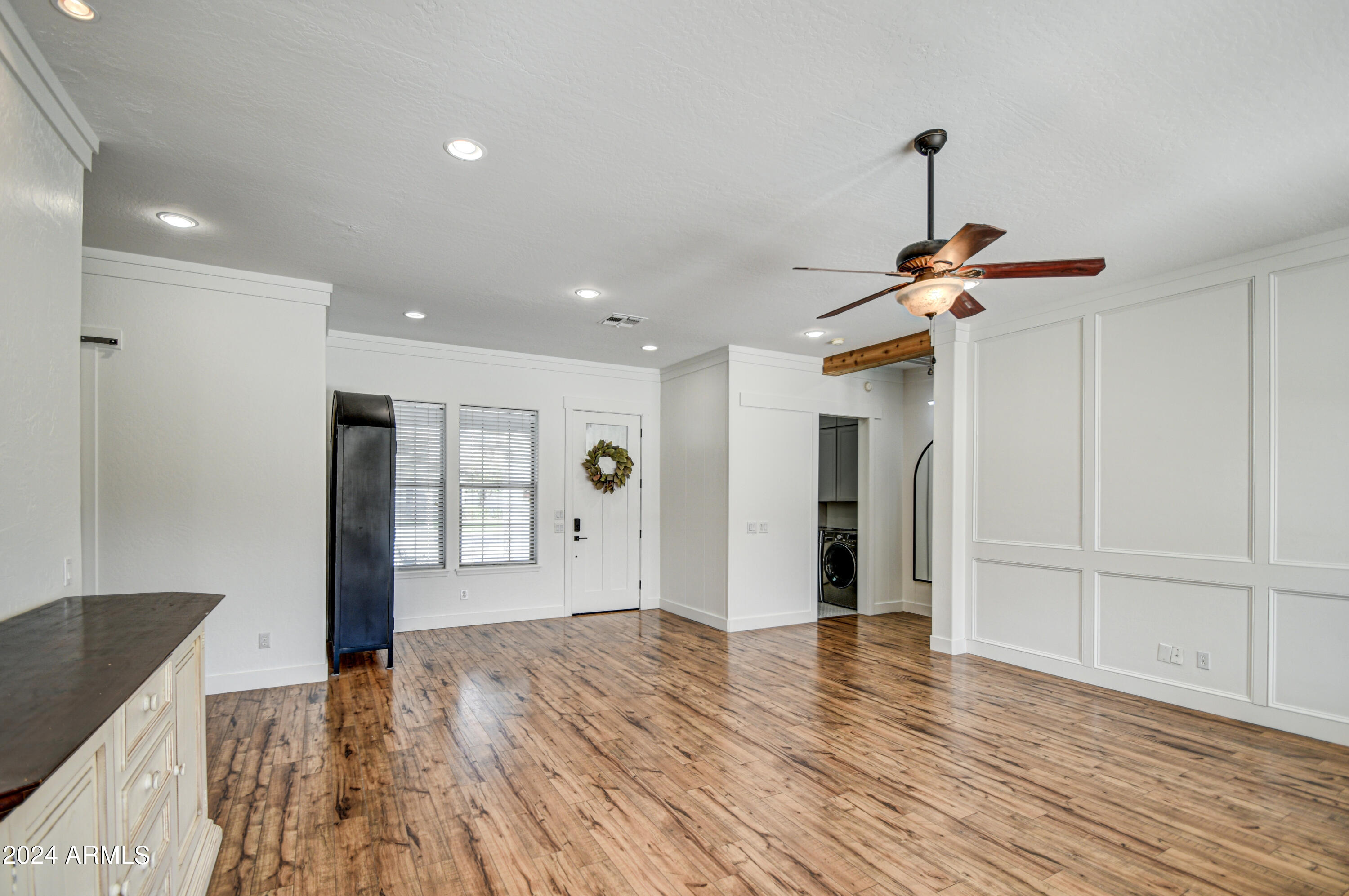 2899 Washington Avenue Gilbert, AZ 85234 - Photo 6 of 45 Stunning Engineered Hardwood Flooring