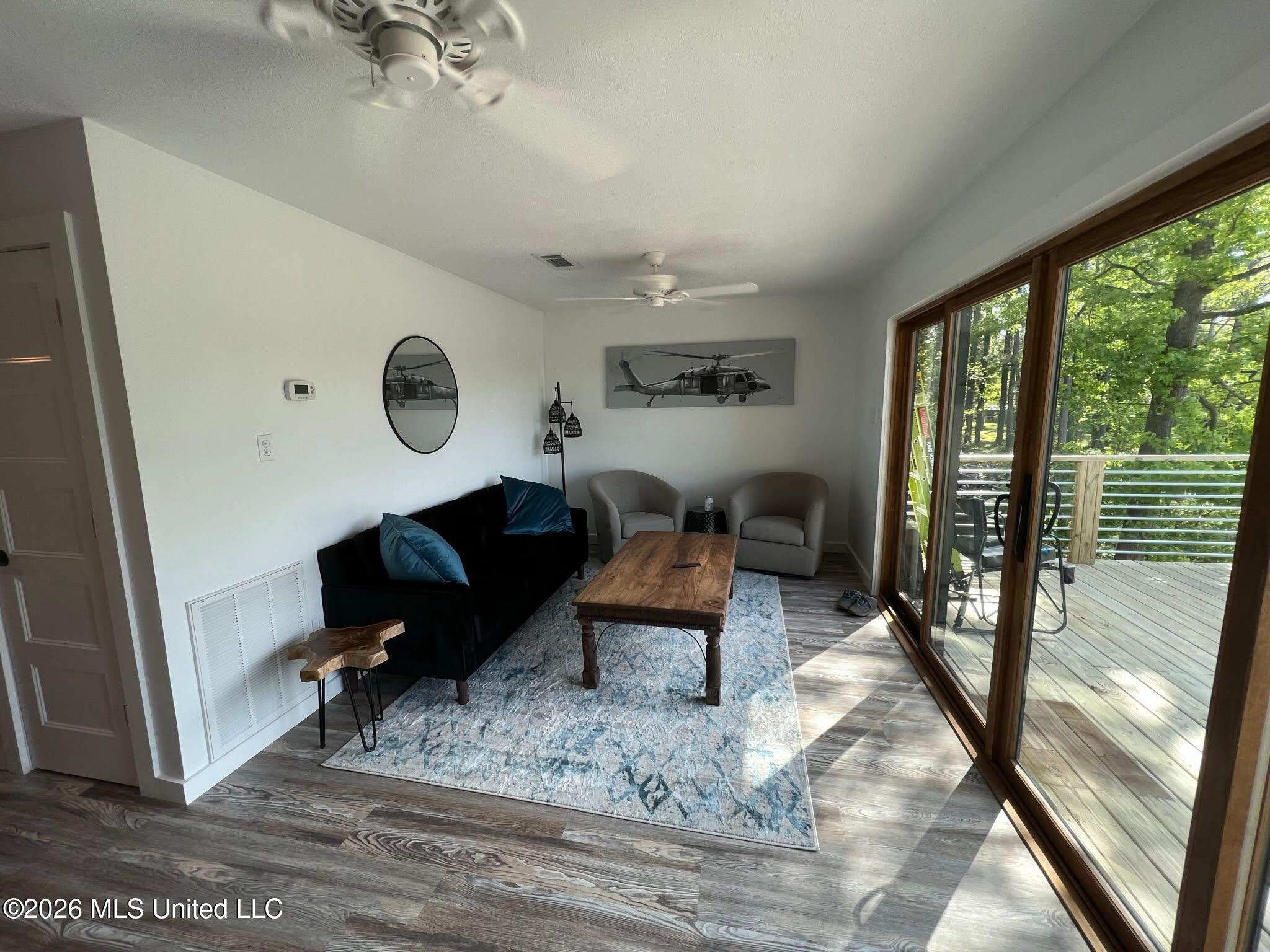 353 Lake Harbor Road Brandon, MS 39047 - Photo 4 of 18 IMG_5590