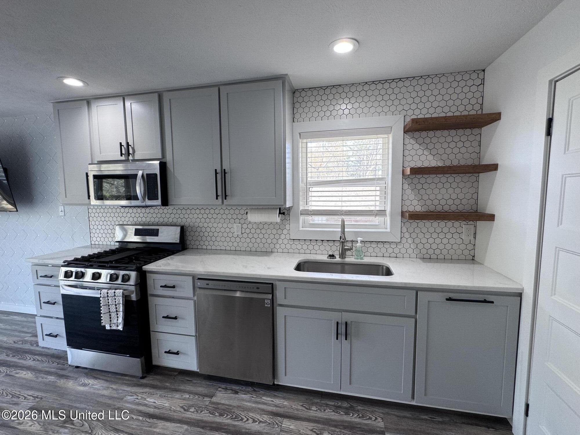 353 Lake Harbor Road Brandon, MS 39047 - Photo 7 of 18 IMG_6329