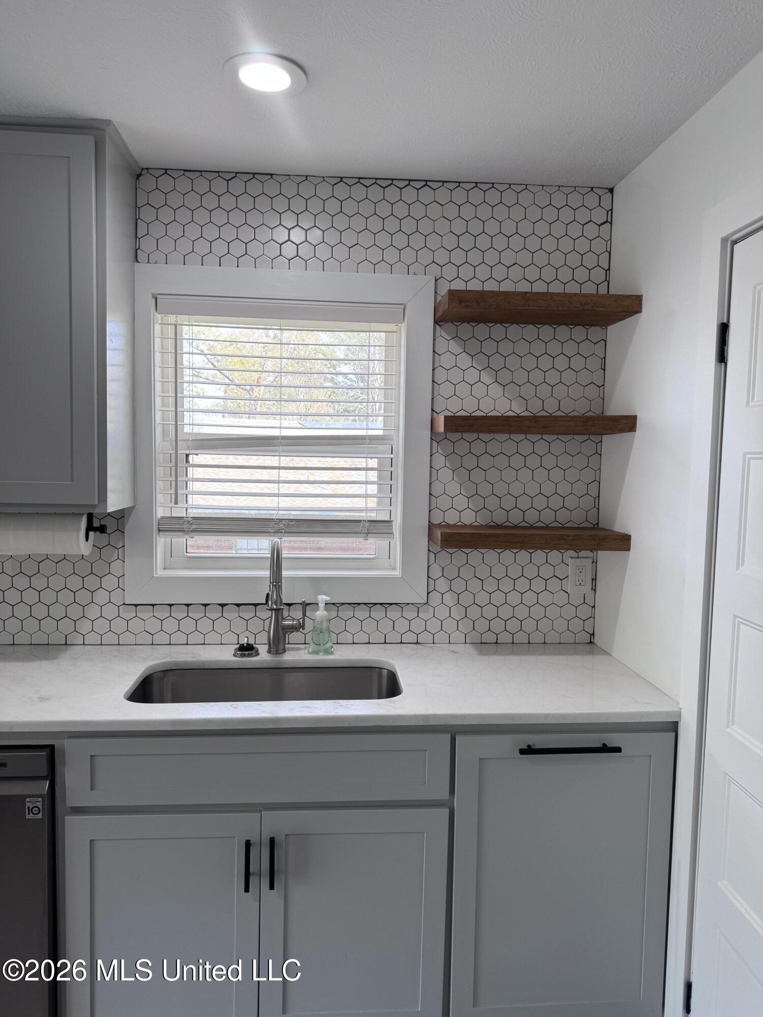 353 Lake Harbor Road Brandon, MS 39047 - Photo 8 of 18 IMG_6328