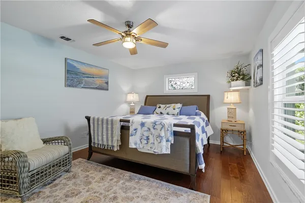 $3,500 | 676 Royal Palm Place, Vero Beach, FL 32960