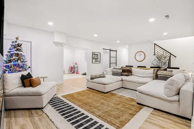 $664,000 | 1602 Cobble Hills Drive, Osceola, IN 46561