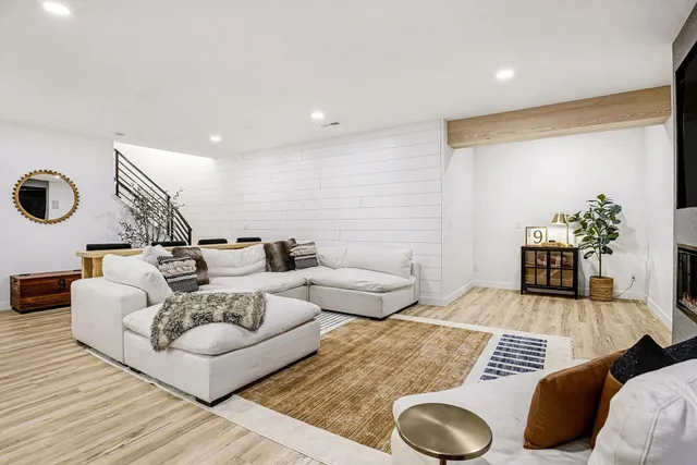 $664,000 | 1602 Cobble Hills Drive, Osceola, IN 46561