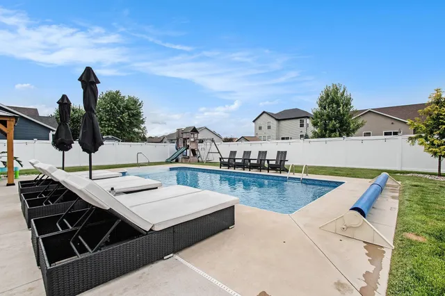 $664,000 | 1602 Cobble Hills Drive, Osceola, IN 46561