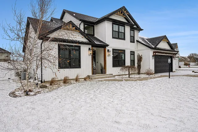 $664,000 | 1602 Cobble Hills Drive, Osceola, IN 46561