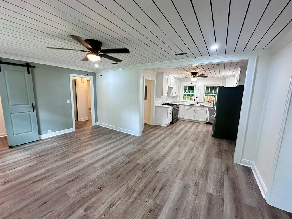 100 Winding Road Dothan, AL 36301 - Photo 3 of 27
