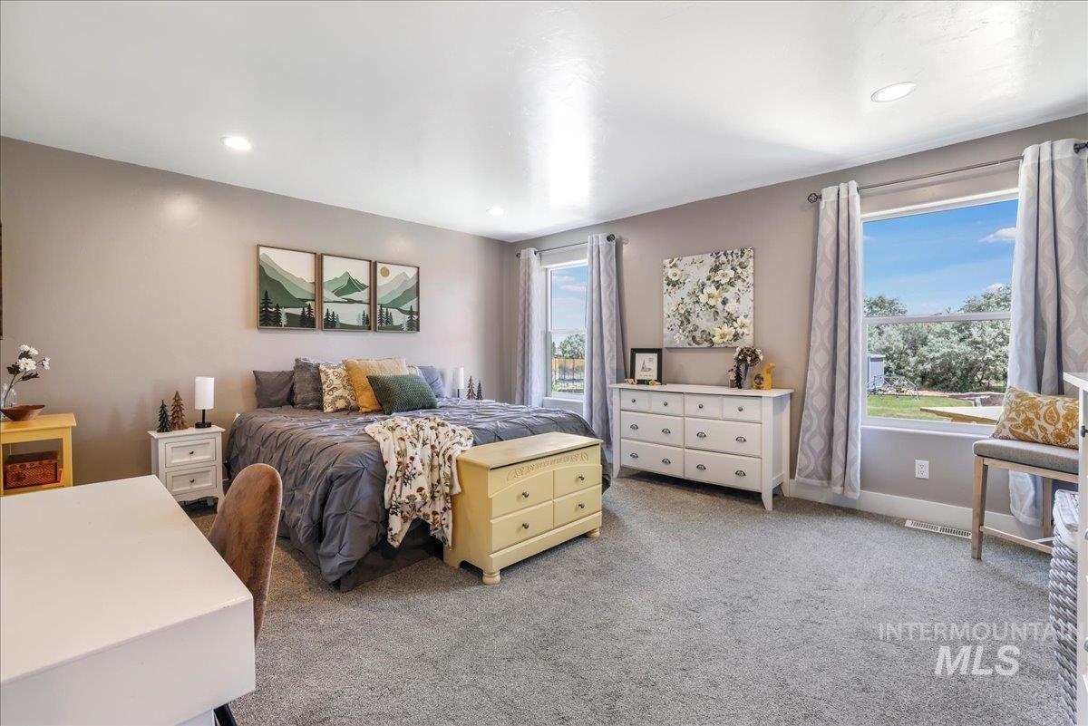 4076 North 3446 East Kimberly, ID 83341 - Photo 15 of 45 Carpeted bedroom featuring recessed lighting