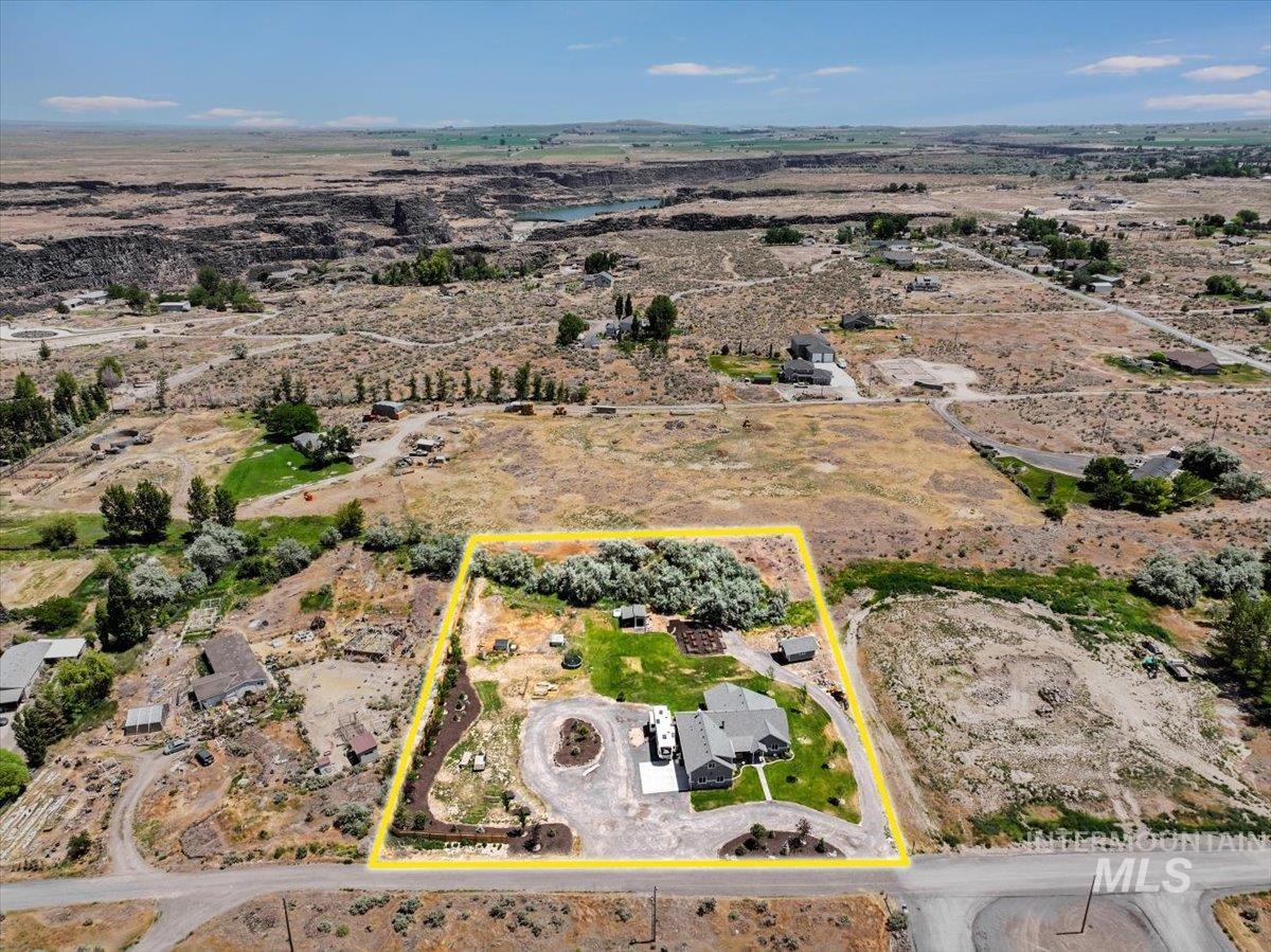 4076 North 3446 East Kimberly, ID 83341 - Photo 43 of 45 Overview of rural landscape with a desert landscape and property boundaries highlighted