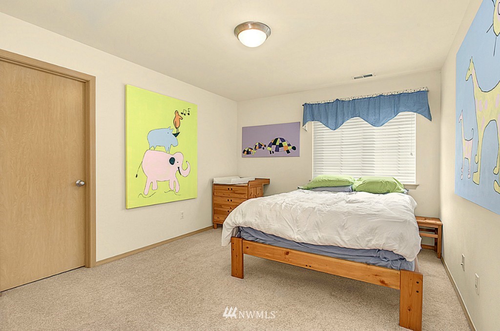 249 Edmonds Place Northeast Renton, WA 98056 - Photo 13 of 20 Gallery Image 13