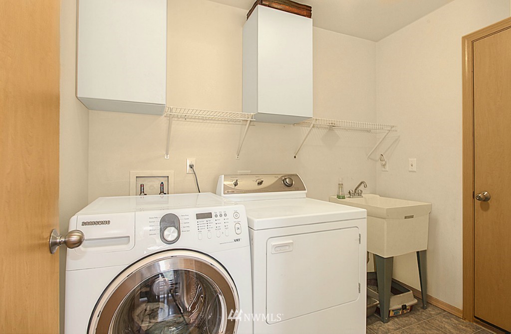 249 Edmonds Place Northeast Renton, WA 98056 - Photo 17 of 20 Gallery Image 17