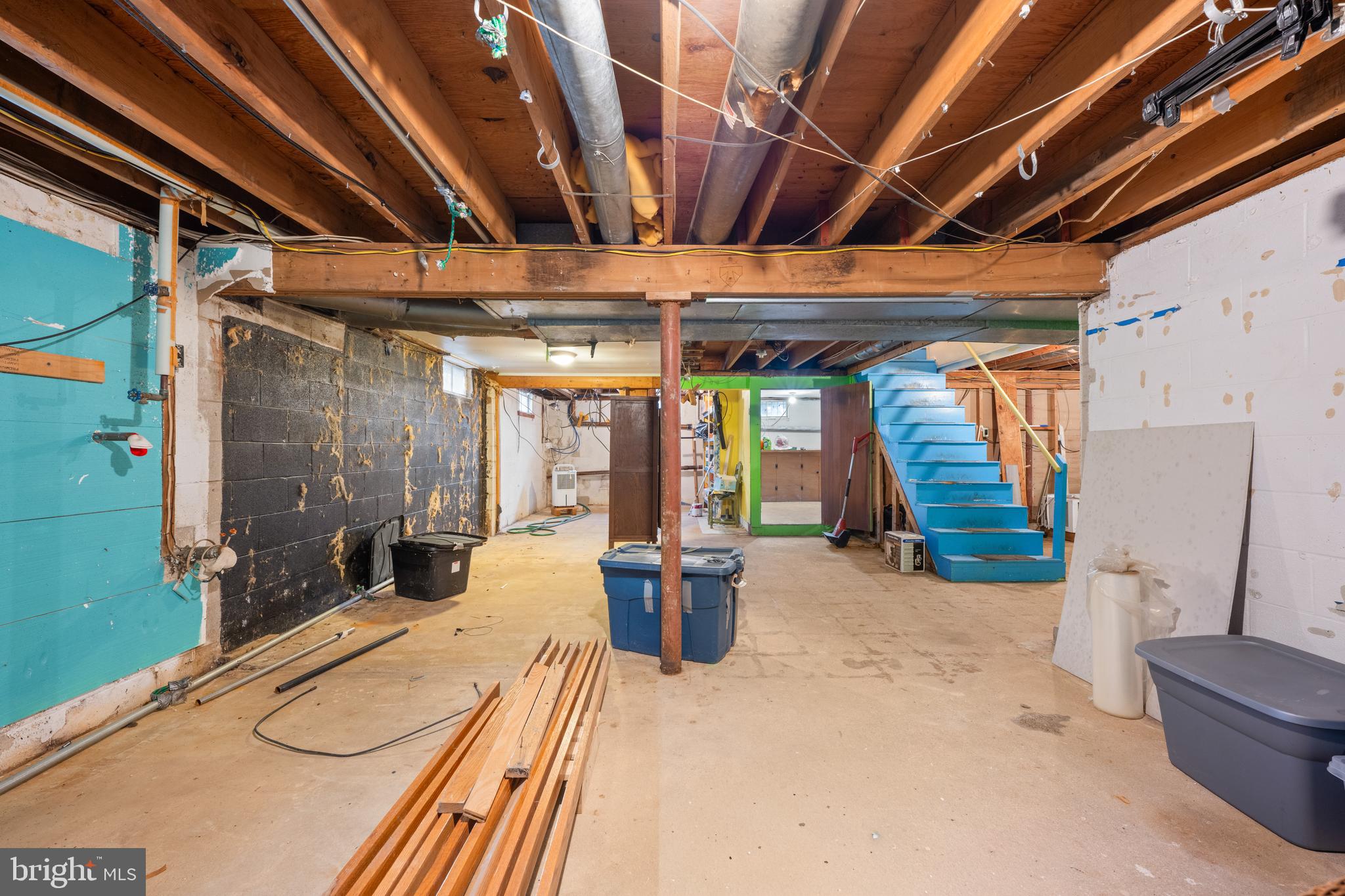 866 North Brewster Road Vineland, NJ 08361 - Photo 32 of 46 a view of a porch with furniture and front door