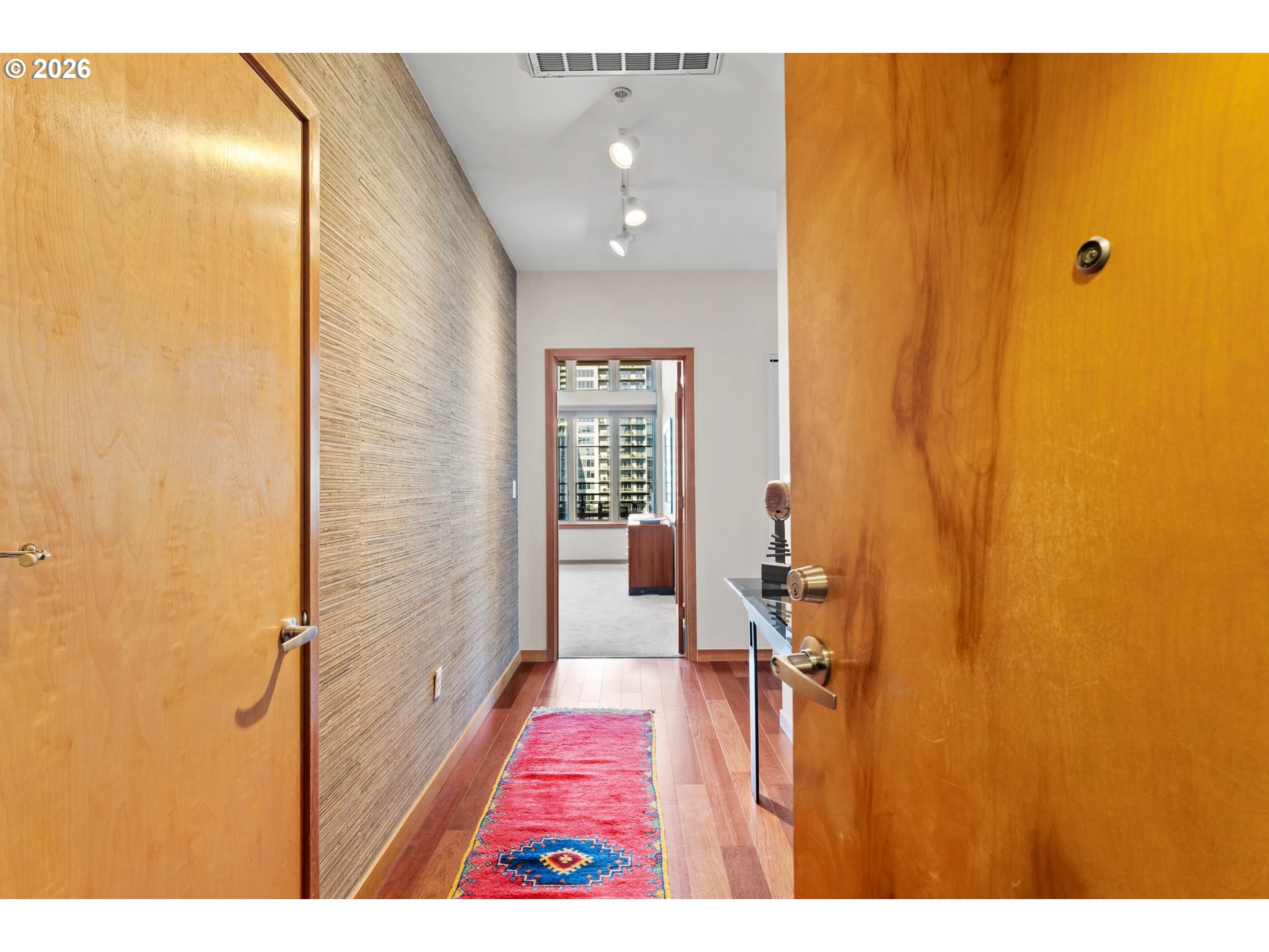 1030 Northwest Johnson Street, Unit 611 Portland, OR 97209 - Photo 2 of 34