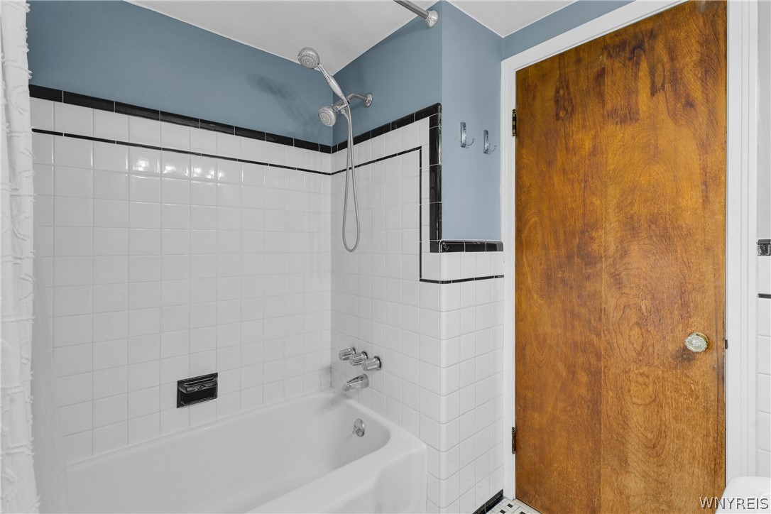 186 Ridgewood Drive Amherst, NY 14226 - Photo 18 of 34