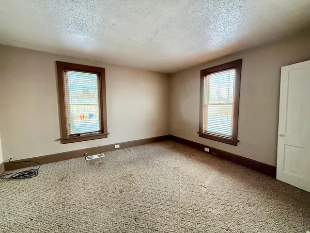 $165,000 | 706 East 4th Street, Winona, MN 55987