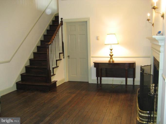 2533 Pickwick Road Baltimore, MD 21207 - Photo 3 of 12 Living Room