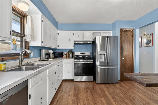 $379,900 | 1610 130th Avenue Northeast, Blaine, MN 55449