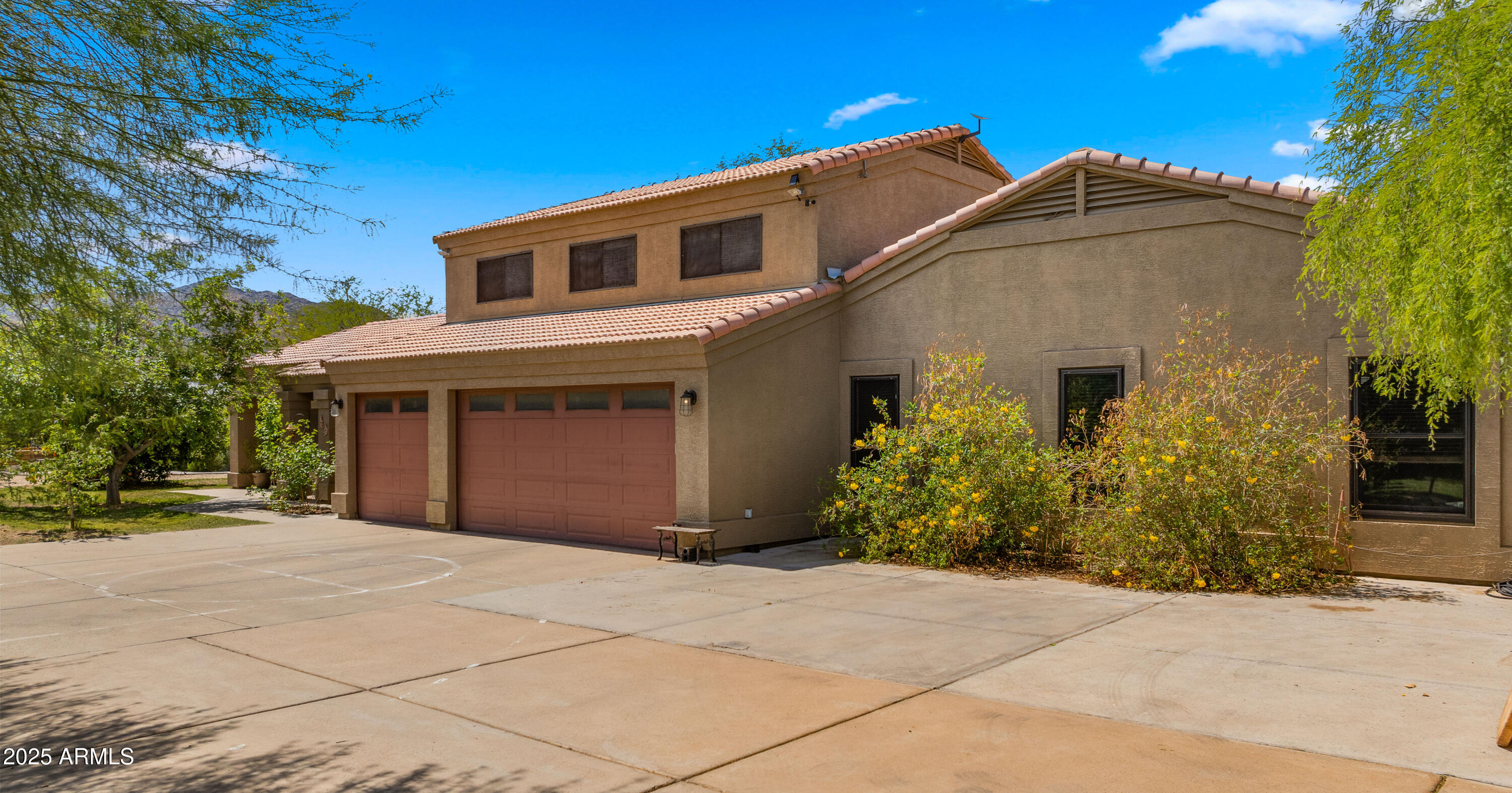 2311 West Dobbins Road Phoenix, AZ 85041 - Photo 67 of 68 Garage