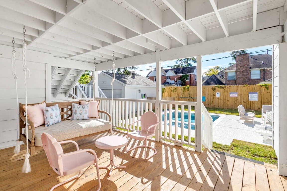 3236 Binz Street Houston, TX 77004 - Photo 22 of 50 a outdoor space with lots of tables and chairs