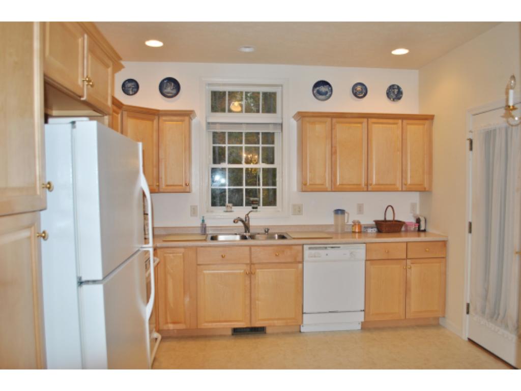 38 Old Stage Road, Unit 35 Litchfield, NH 03052 - Photo 3 of 10