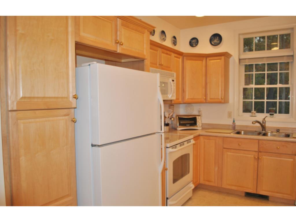 38 Old Stage Road, Unit 35 Litchfield, NH 03052 - Photo 4 of 10