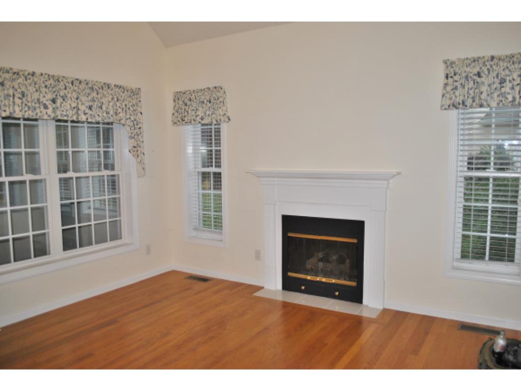 38 Old Stage Road, Unit 35 Litchfield, NH 03052 - Photo 5 of 10