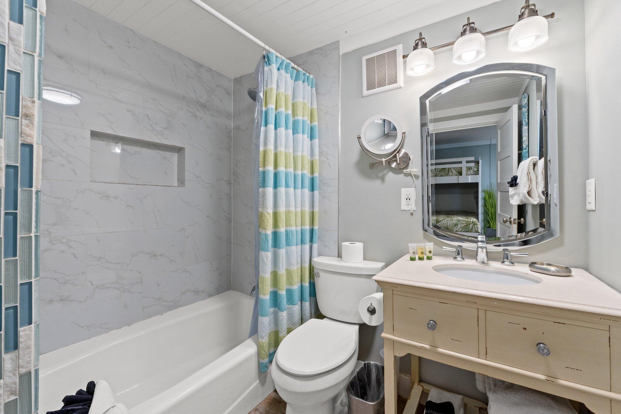 91 Cypress Hill Road Santa Rosa Beach, FL 32459 - Photo 19 of 66 a bathroom with a toilet a sink and a bathtub