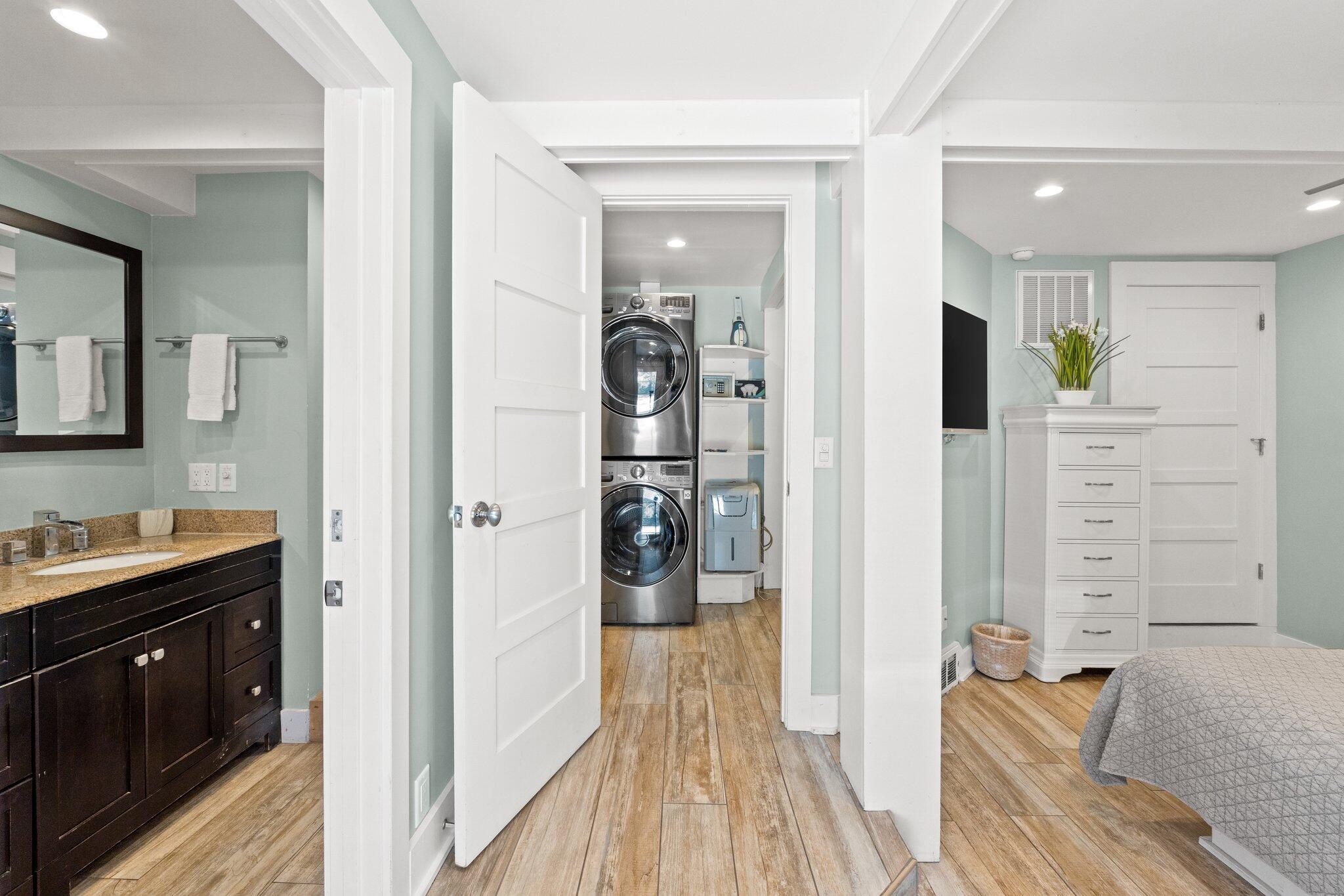 91 Cypress Hill Road Santa Rosa Beach, FL 32459 - Photo 8 of 66 a view of a bedroom from a hallway