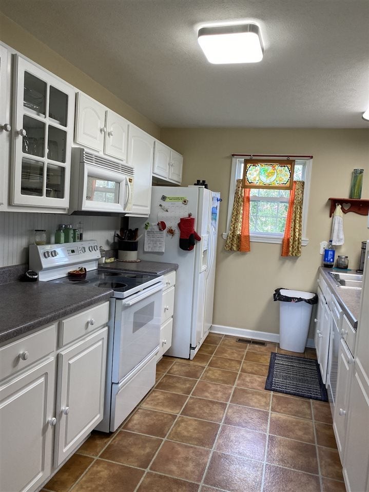 535 Anna Sandhill Road Bowling Green, KY 42101 - Photo 4 of 13 Gallery Image 4