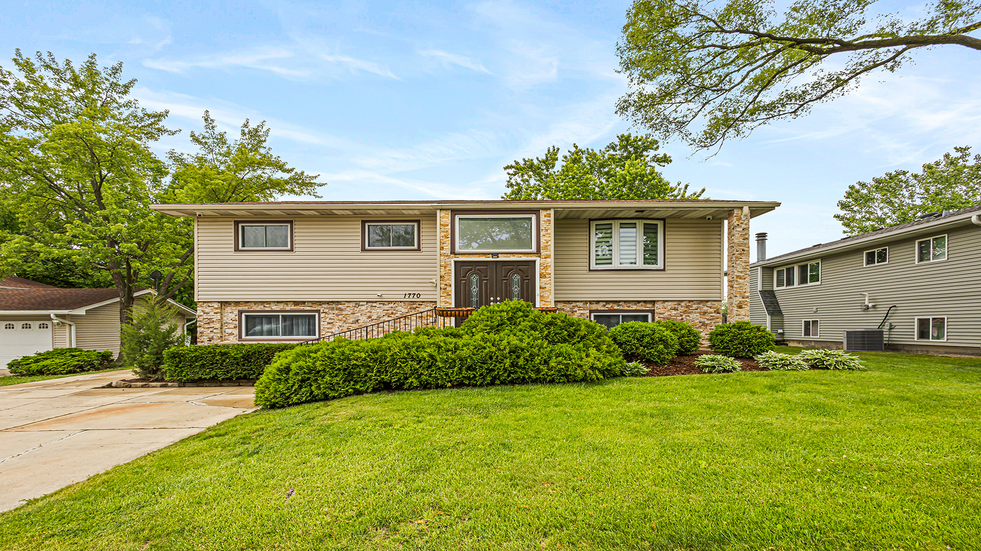 1770 North Newport Road Hoffman Estates, IL 60169 - Photo 1 of 50