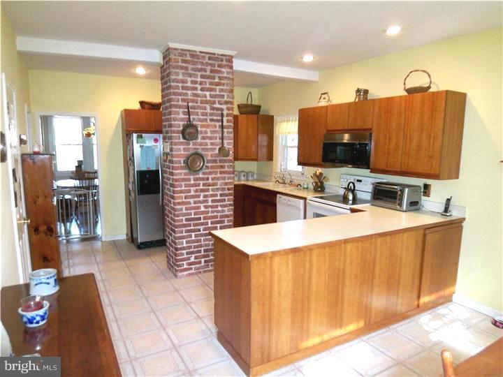 124 Icedale Road Honey Brook, PA 19344 - Photo 12 of 25 Kitchen