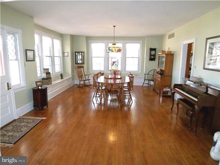 124 Icedale Road Honey Brook, PA 19344 - Photo 8 of 25 Dining Room