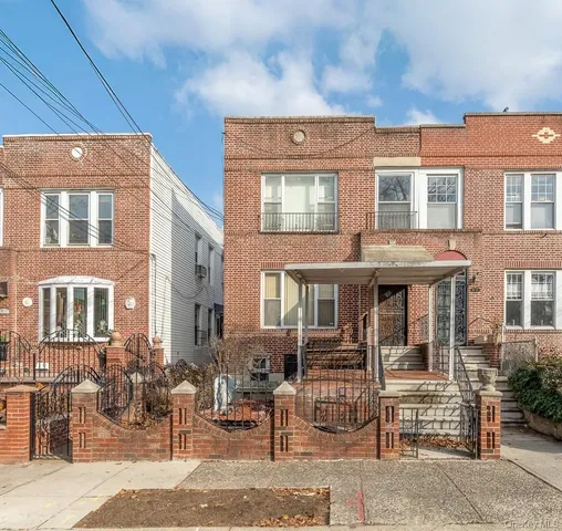 $1,549,000 | 19-13 21st Road | Astoria