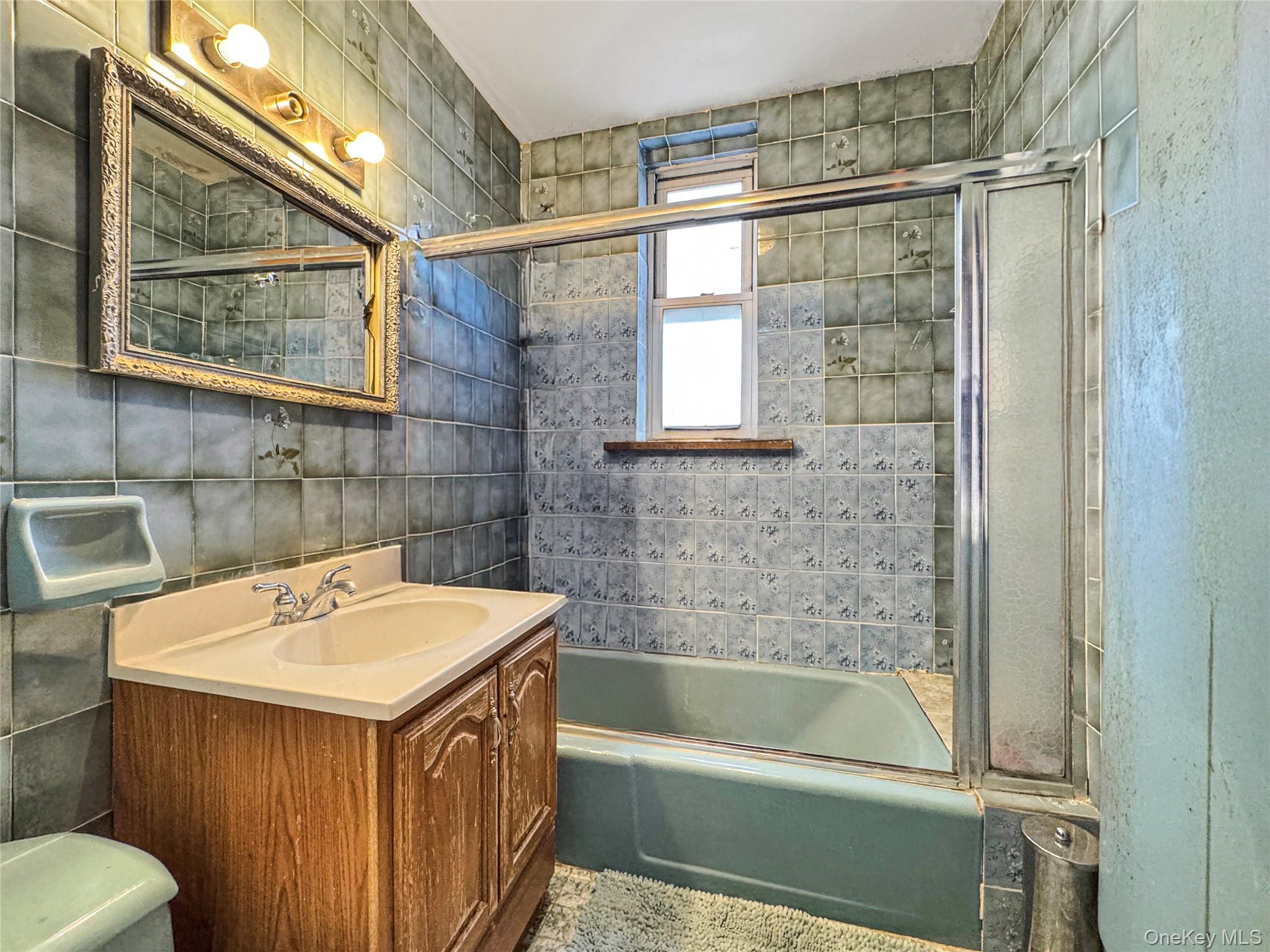 19-13 21st Road Queens, NY 11105 - Photo 16 of 23