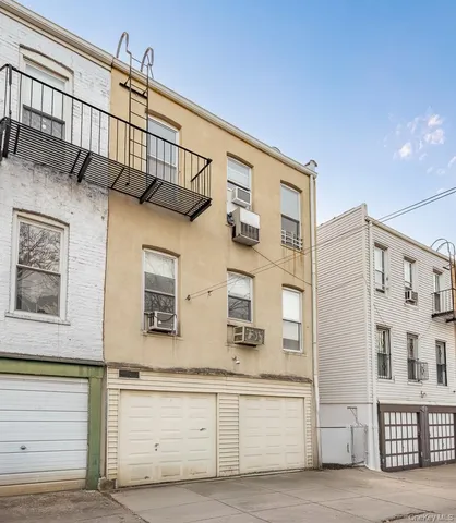 $1,549,000 | 19-13 21st Road | Astoria